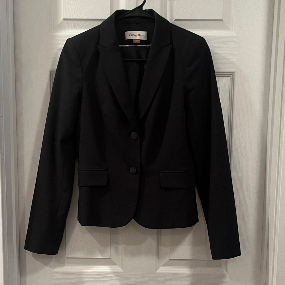 Calvin Klein Women's Elegant Black Suit Jacket